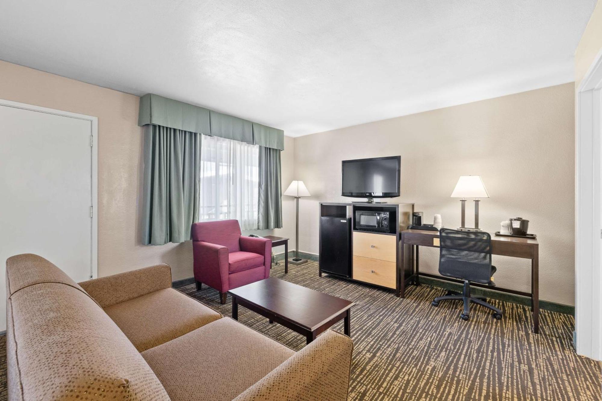 Western Hotel 3*